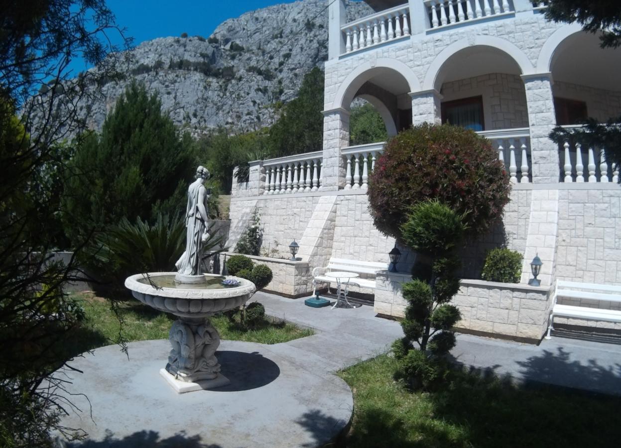 Apartman Horizont Lägenhet Omiš Exteriör bild