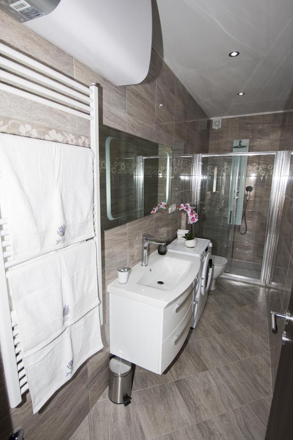 Apartman Horizont Lägenhet Omiš Exteriör bild