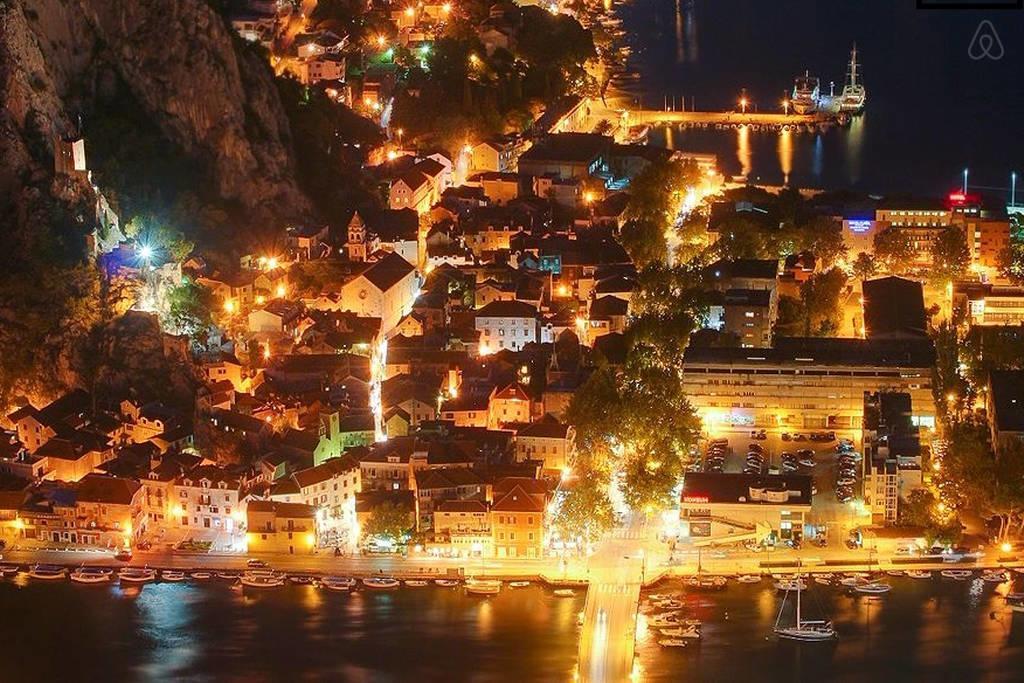 Apartman Horizont Lägenhet Omiš Exteriör bild