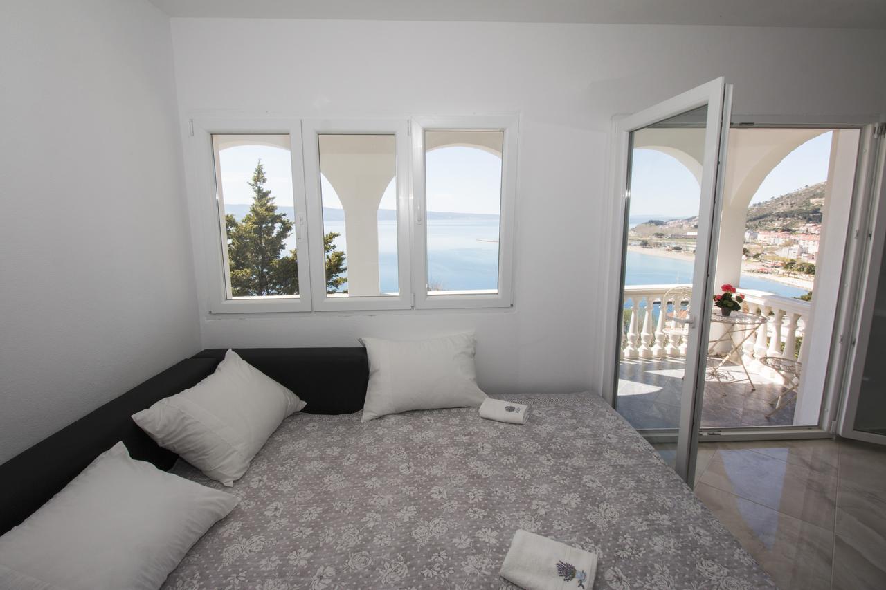 Apartman Horizont Lägenhet Omiš Exteriör bild