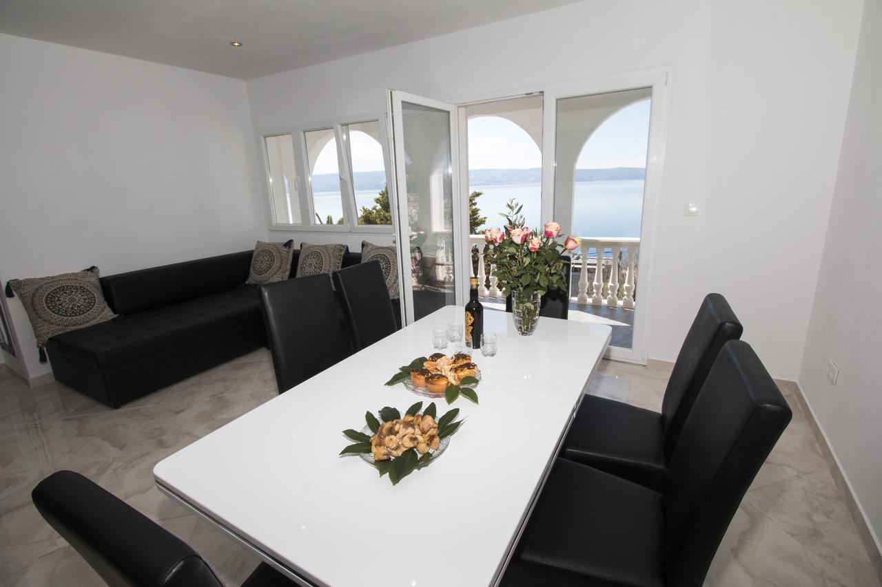 Apartman Horizont Lägenhet Omiš Exteriör bild