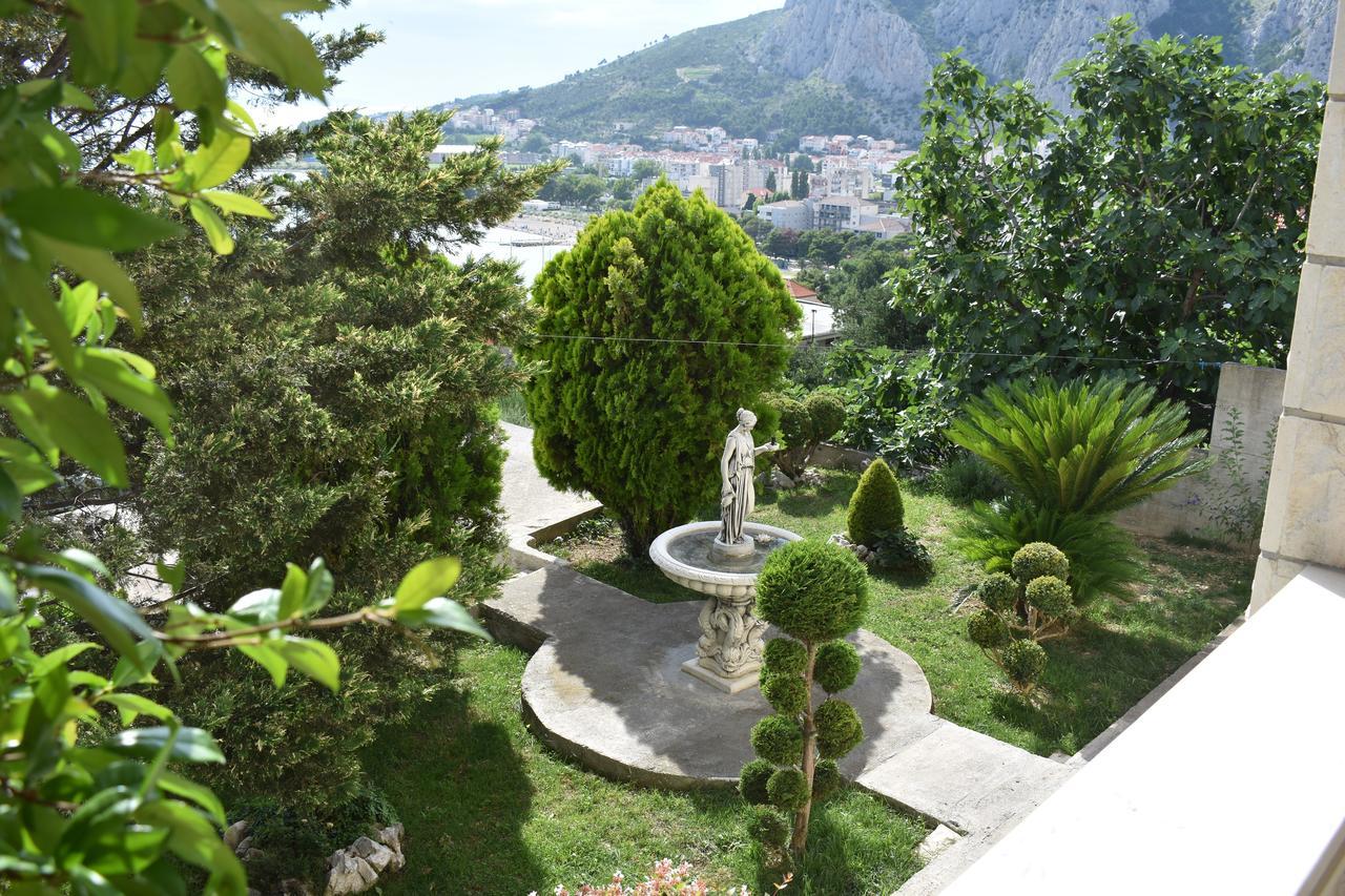 Apartman Horizont Lägenhet Omiš Exteriör bild