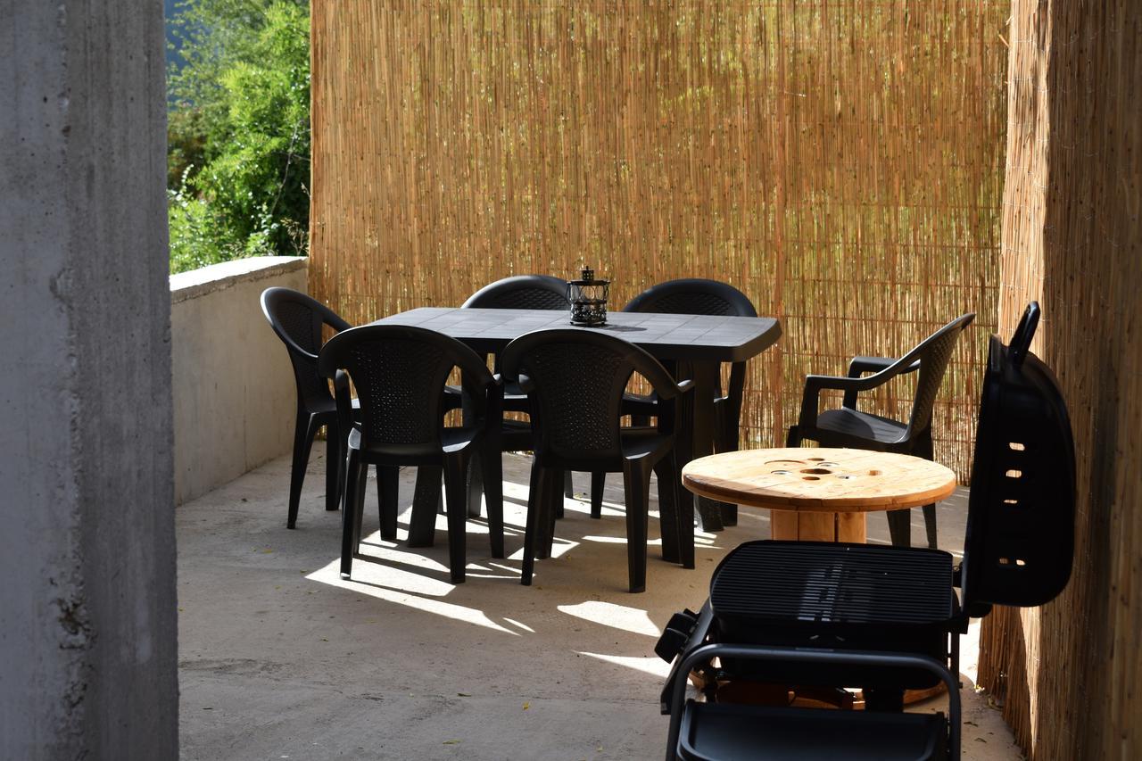 Apartman Horizont Lägenhet Omiš Exteriör bild