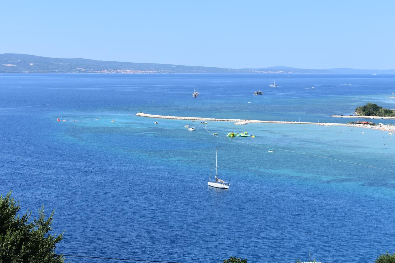 Apartman Horizont Lägenhet Omiš Exteriör bild